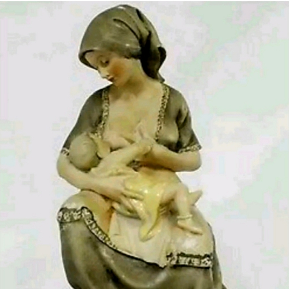 Italy Giuseppe Armani Capodimonte Mother & Child natural breast feeding baby